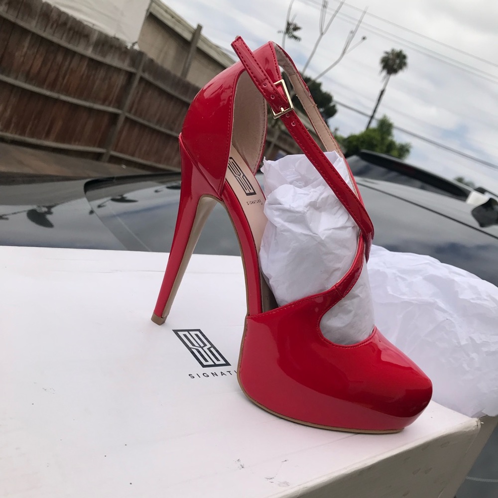 NBW red pumps